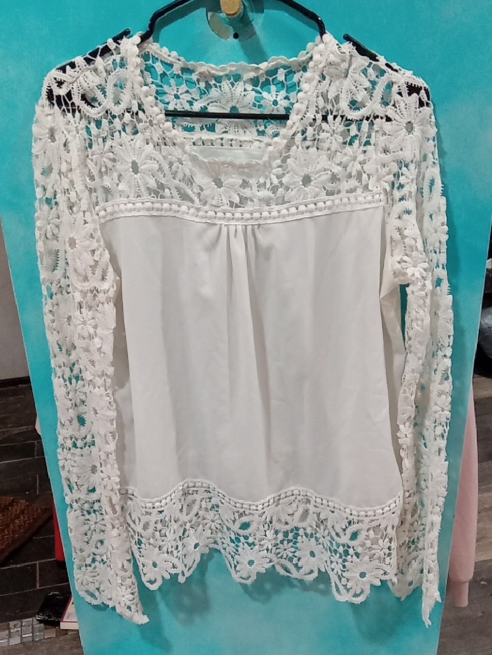 (530) Source Unknown White Crochet Lace Panel Blouse